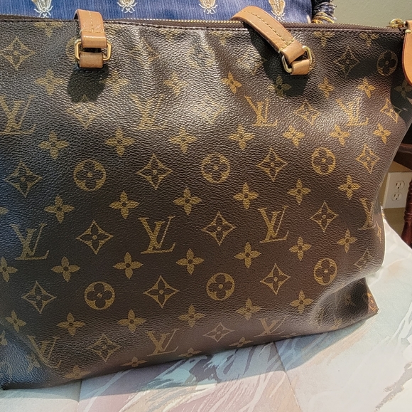 Louis Vuitton Monogram Lena Shoulder Handbag MM - Picture 6 of 9
